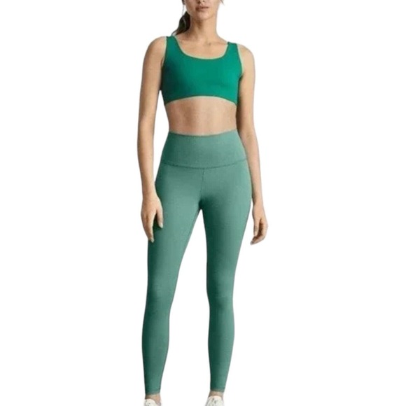 NWT Everlane Soft Green The Perform High Waisted Ankle Leggings Size Medium - Picture 1 of 6